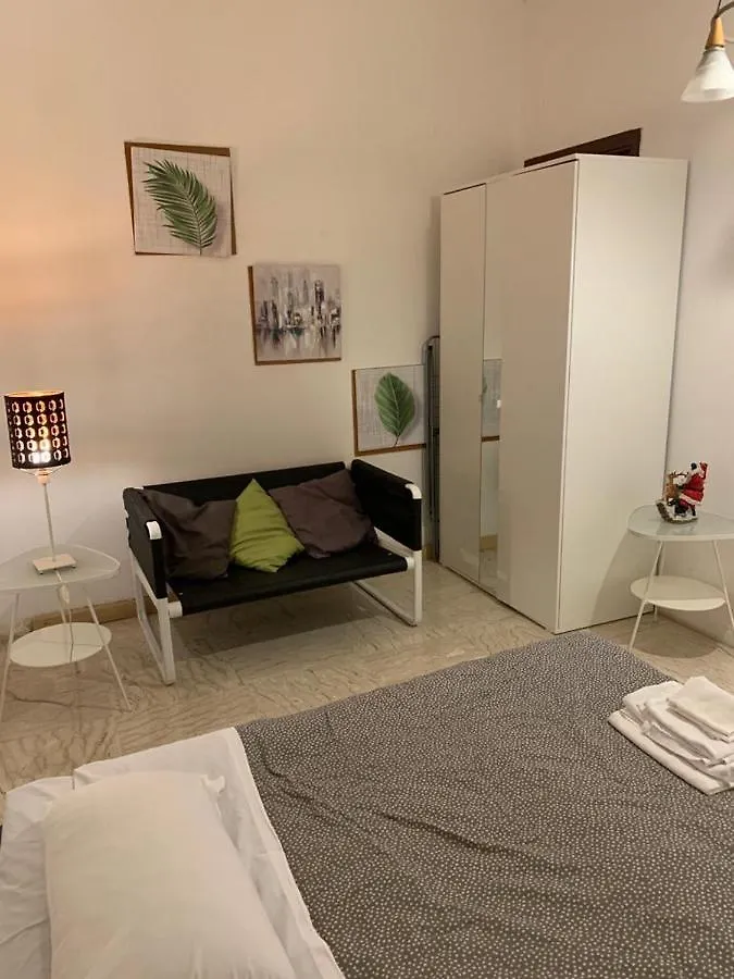 4 Season B&B Roma 2*, רומא איטליה