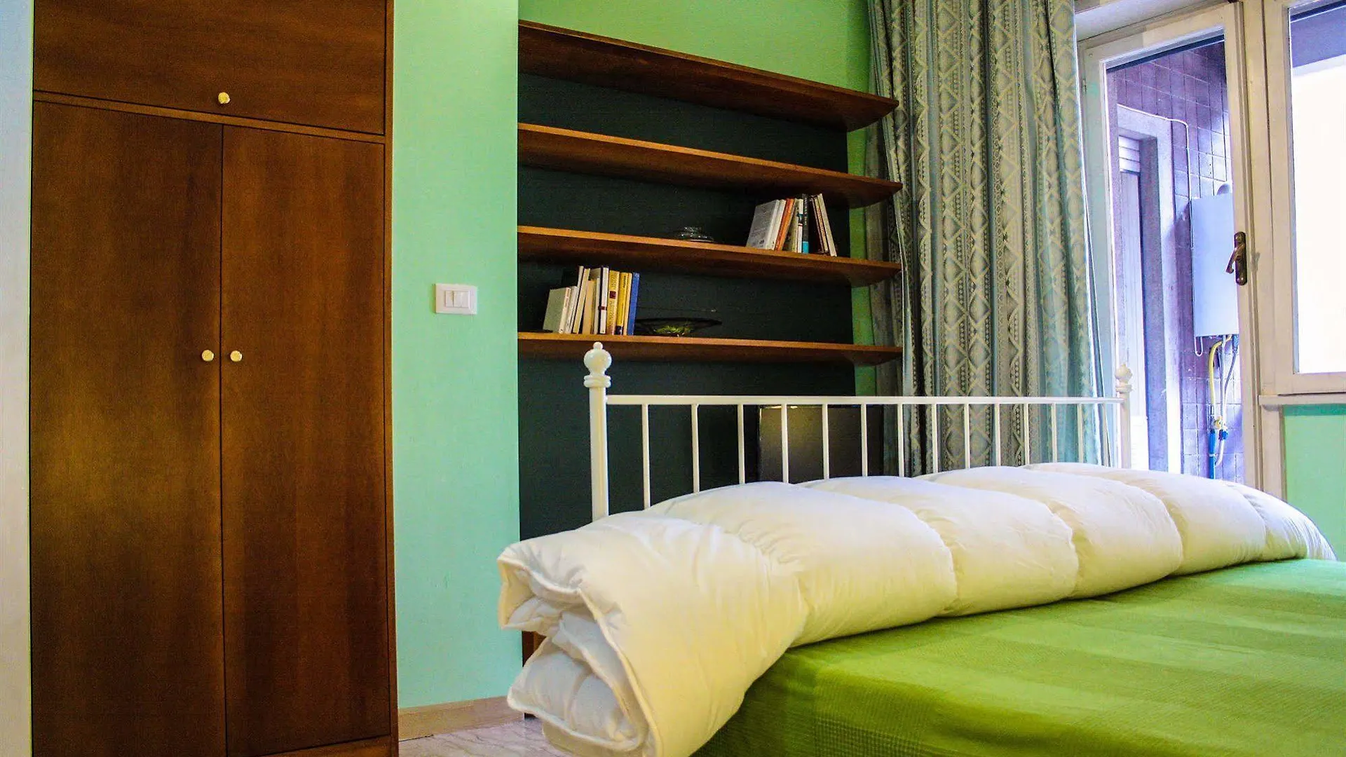 לינה וארוחת בוקר 4 Season B&B Roma